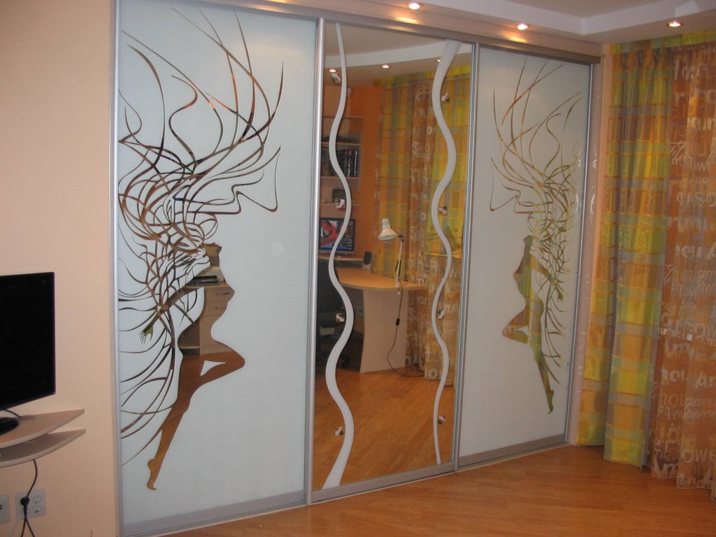 shkafy-kupe-tomsk-5